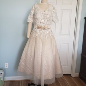 Ivory Lace Wedding Or Party Dress, L